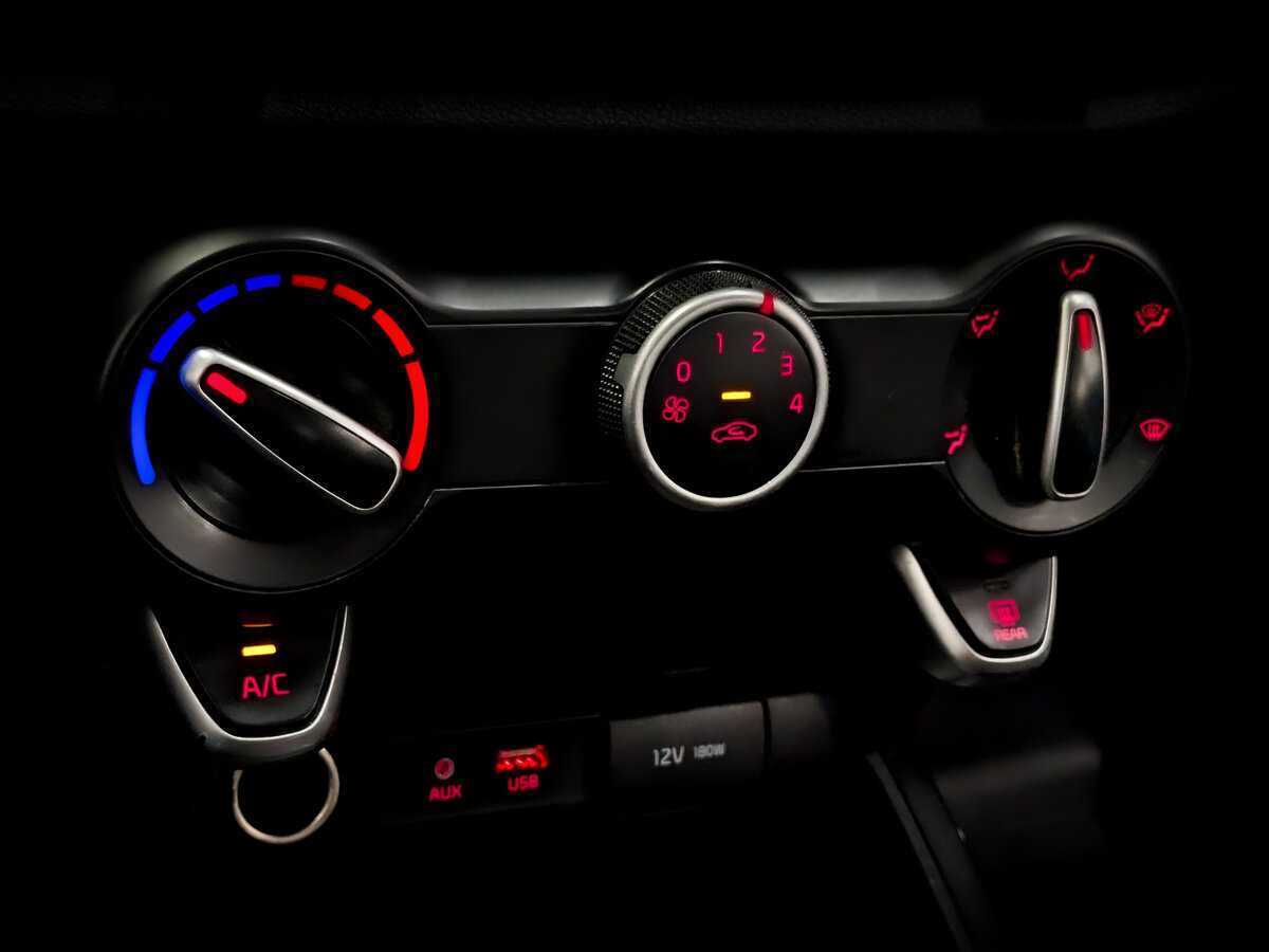 Kia Rio X-Line, 2020 Фото №23