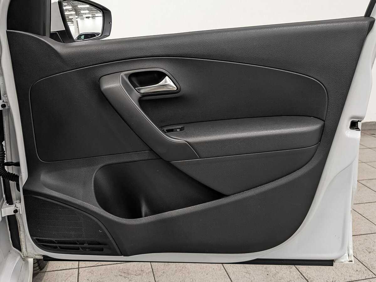 Volkswagen Polo, 2018 Фото №25