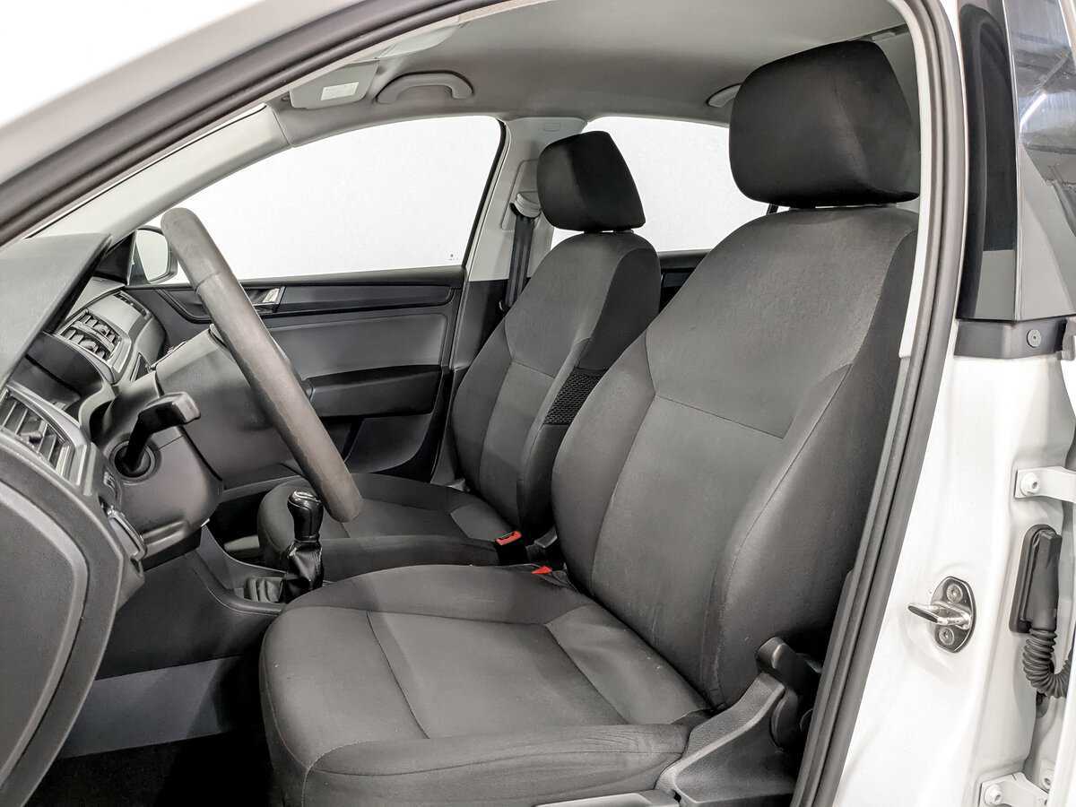 Skoda Rapid, 2017 Фото №19