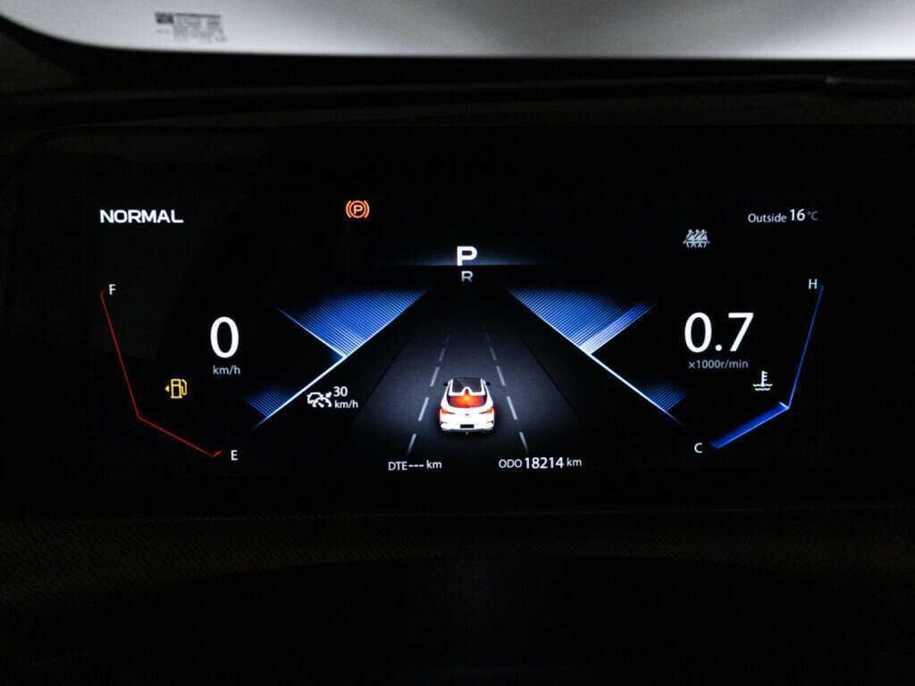 Changan UNI-T, 2023 Фото №12