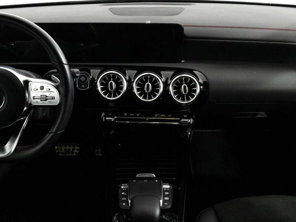 Mercedes-Benz CLA 200, 2020 Фото №14