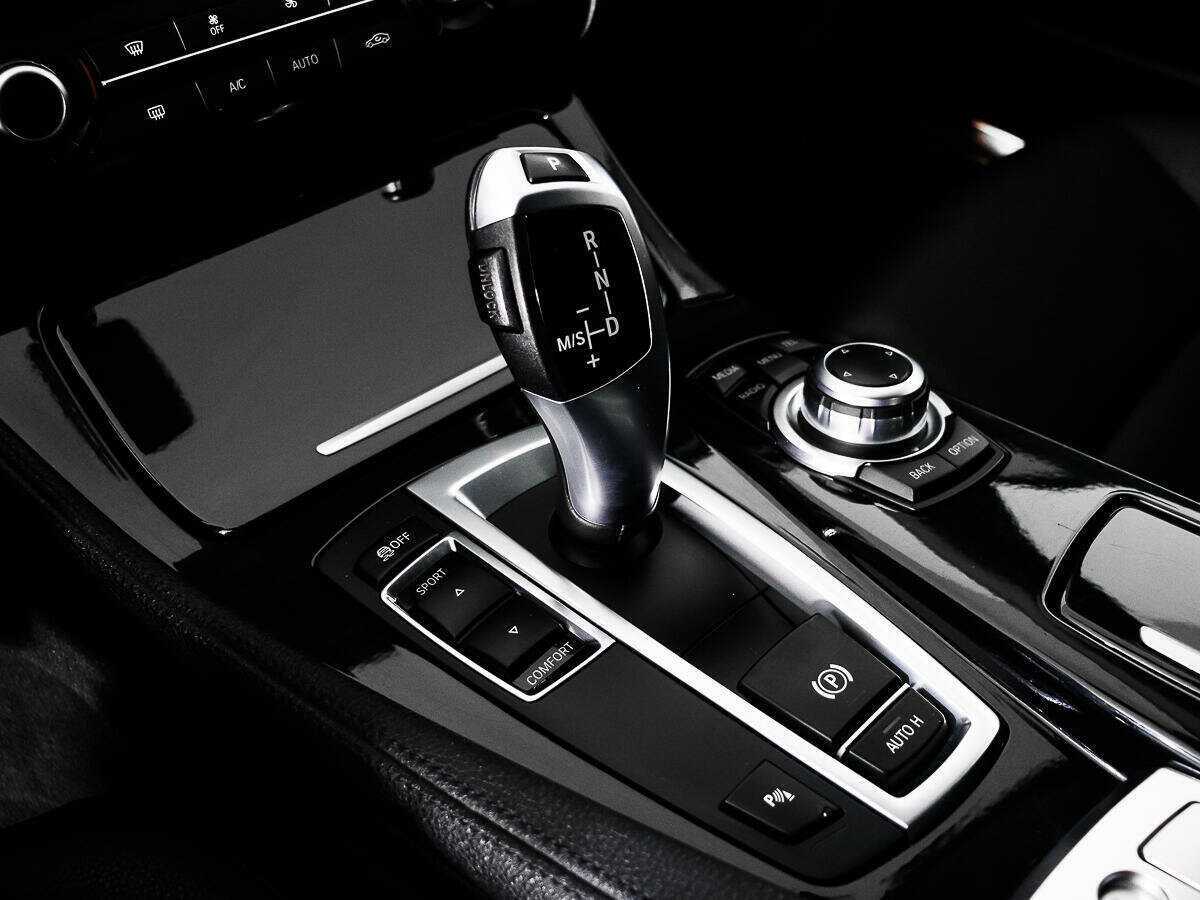 BMW 5 серии 528i, 2014 Фото №11