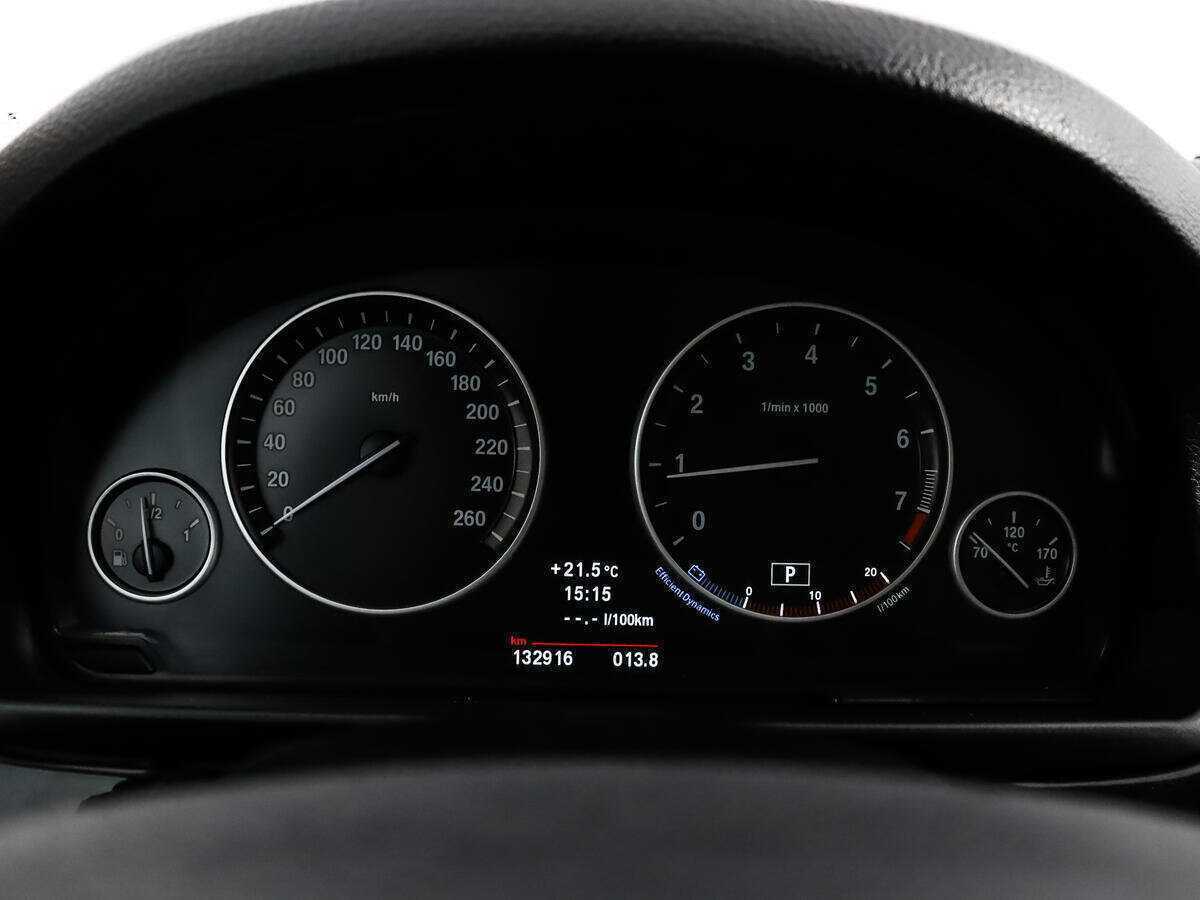 BMW 5 серии 528i xDrive, 2012 Фото №9