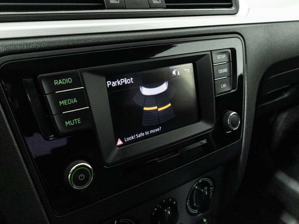 Skoda Rapid, 2016 Фото №16