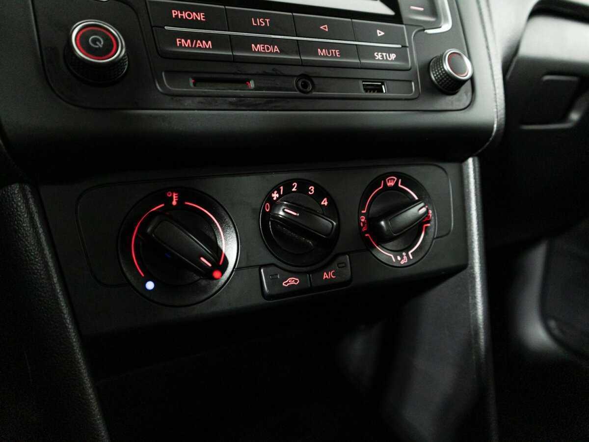 Volkswagen Polo, 2017 Фото №15