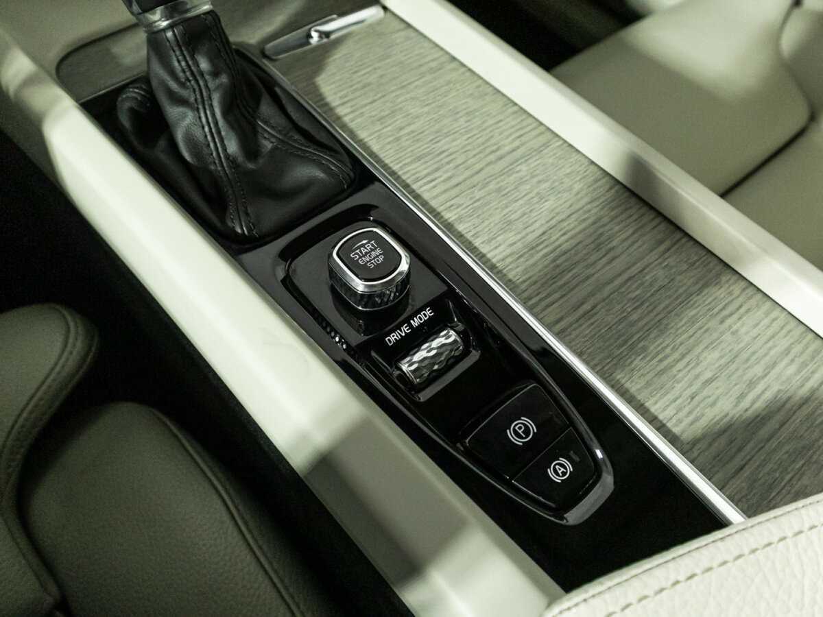 Volvo XC60, 2018 Фото №21