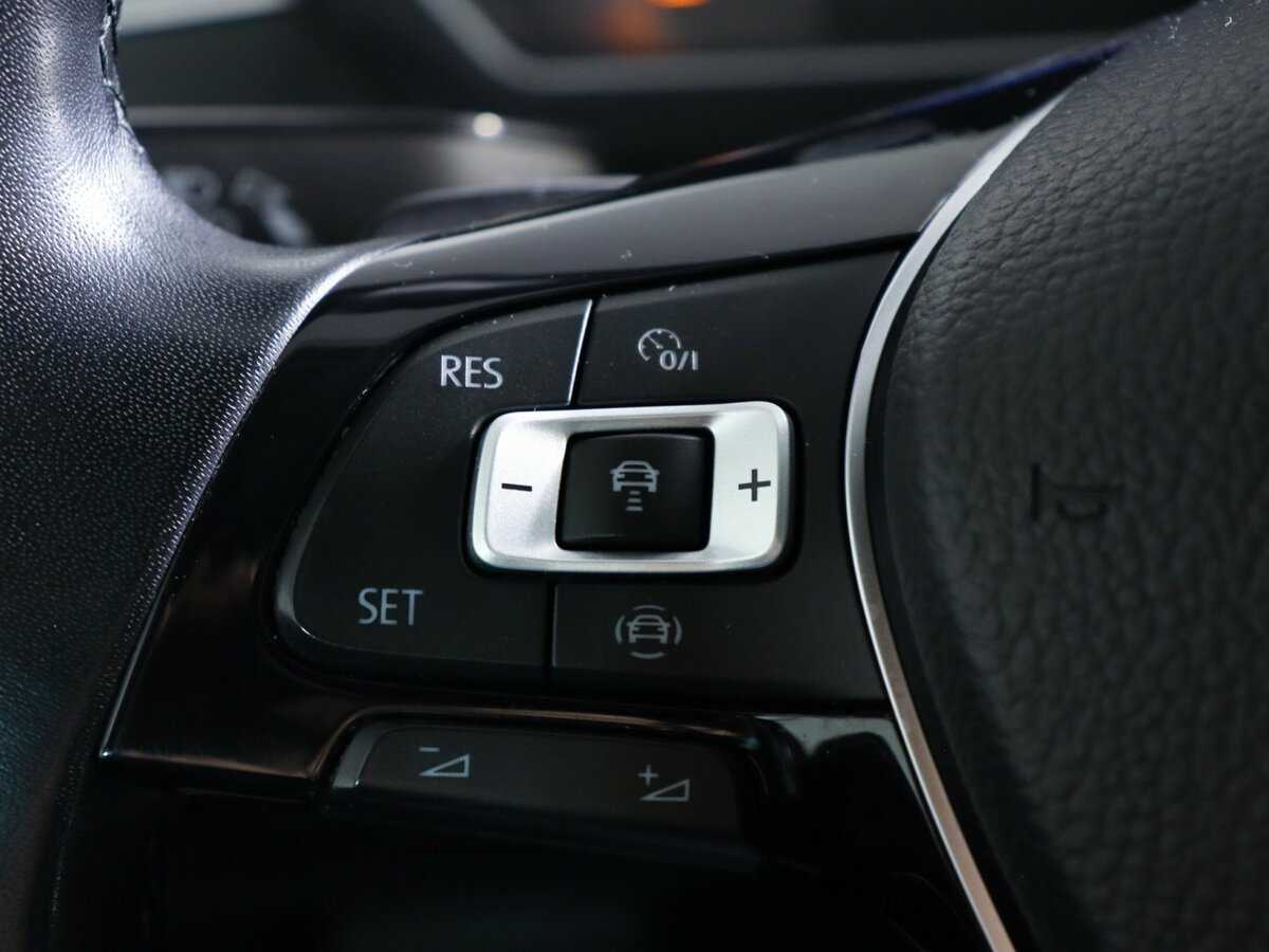 Volkswagen Tiguan, 2020 Фото №17