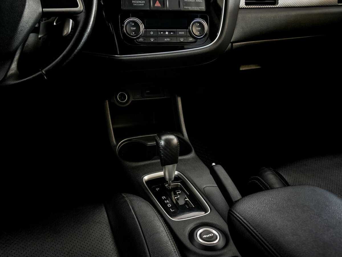 Mitsubishi Outlander, 2012 Фото №11