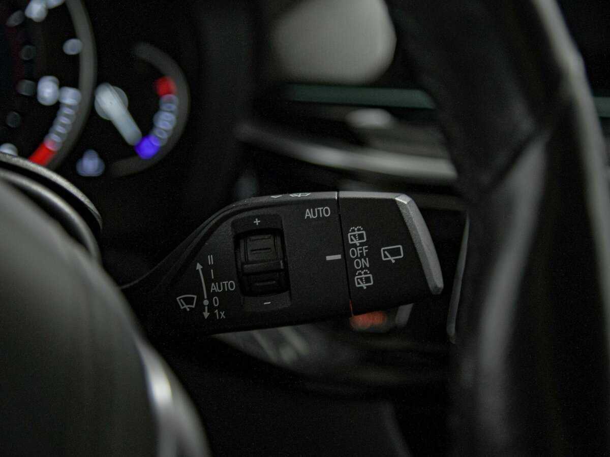 BMW 5 серии 520d xDrive, 2018 Фото №9