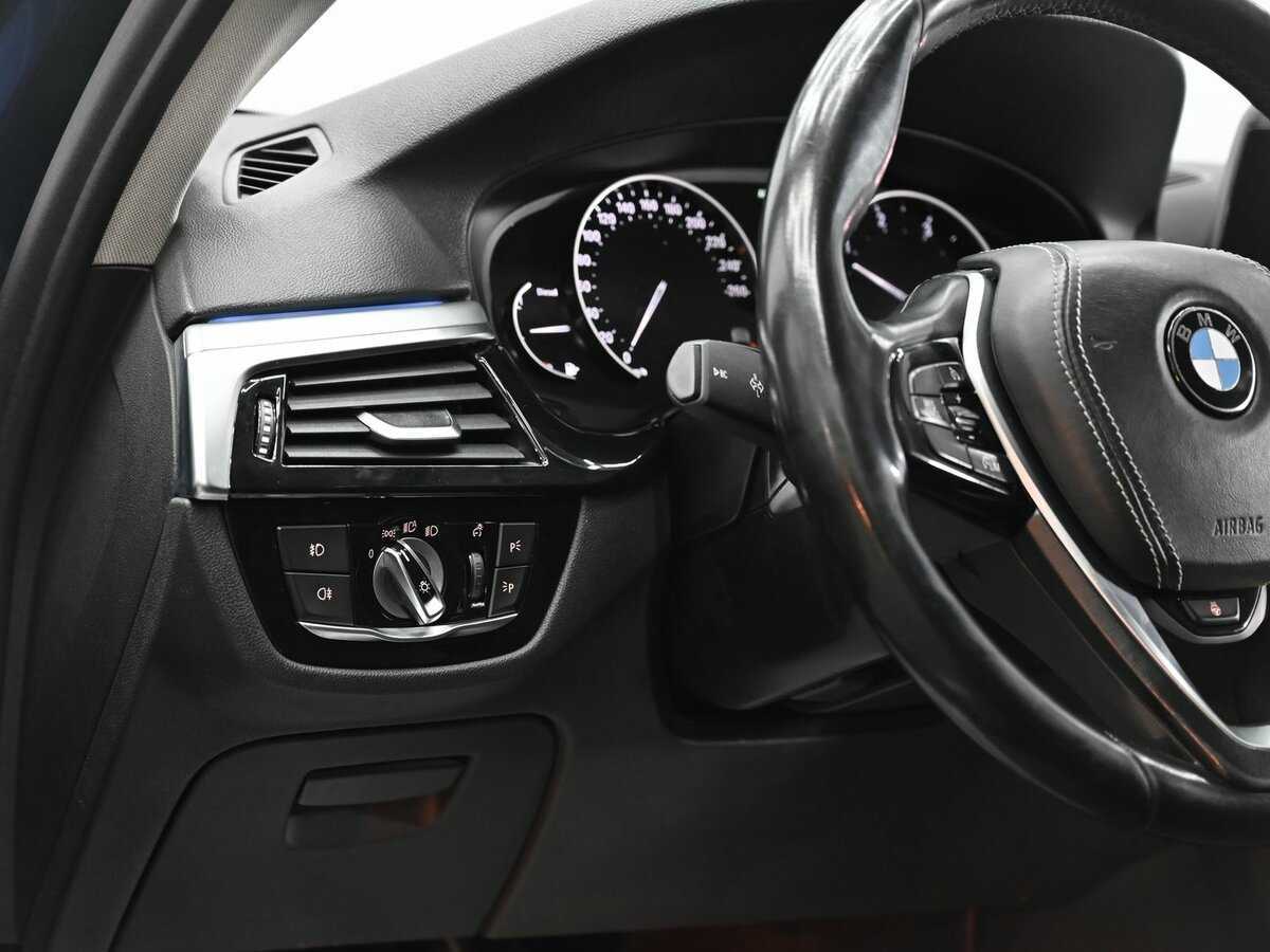 BMW 5 серии 520d xDrive, 2017 Фото №9