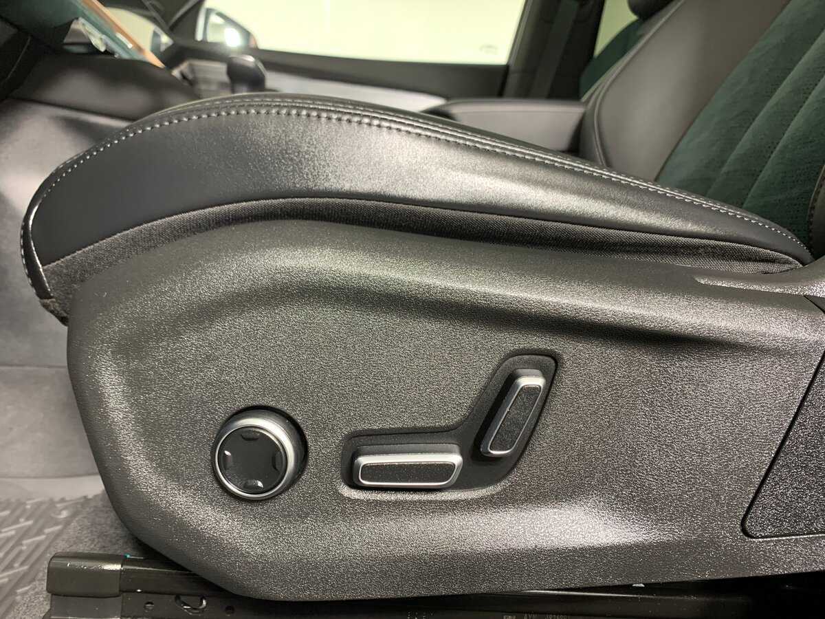 Geely Monjaro, 2022 Фото №17