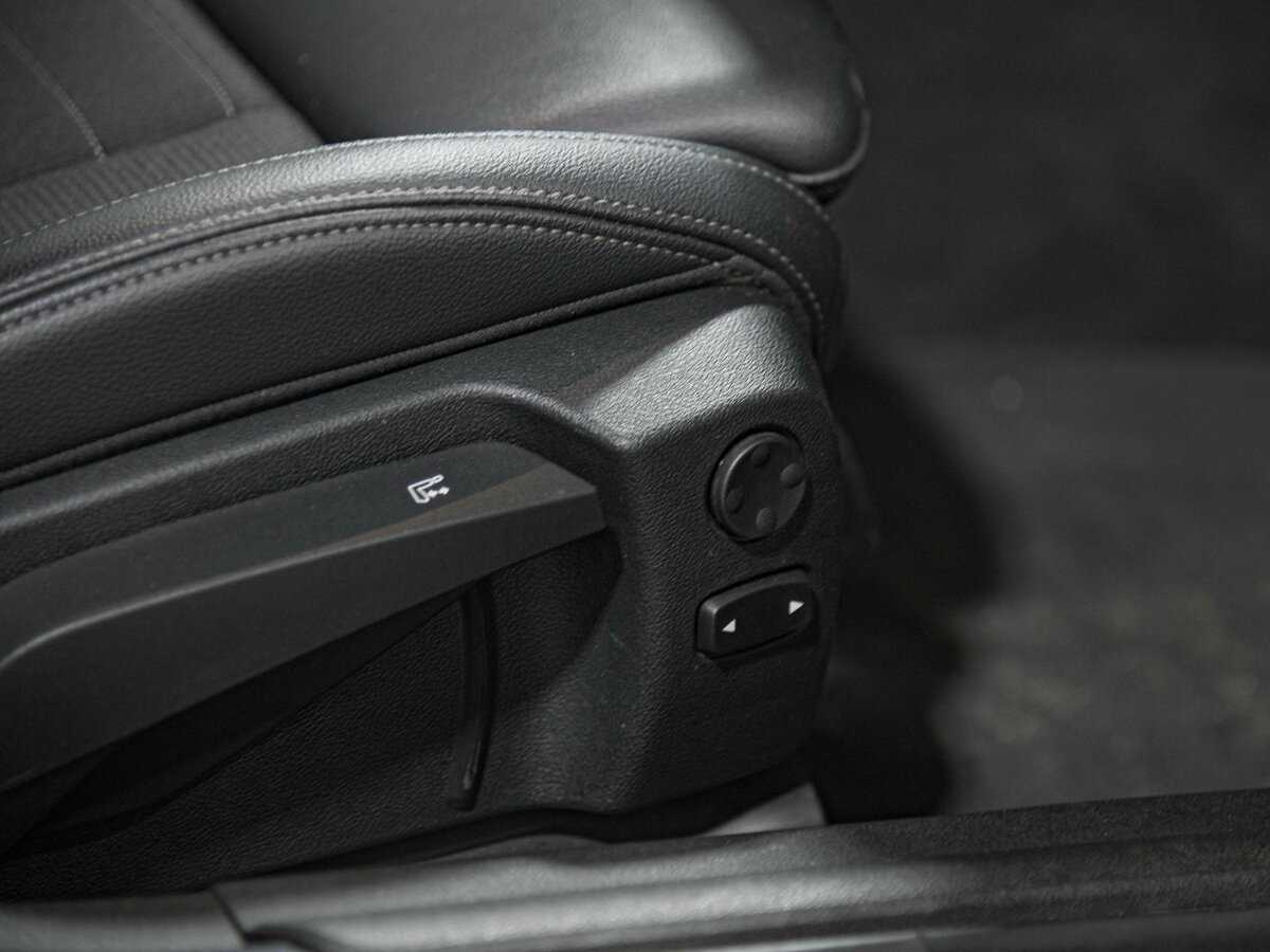 BMW 3 серии 320d xDrive, 2019 Фото №19