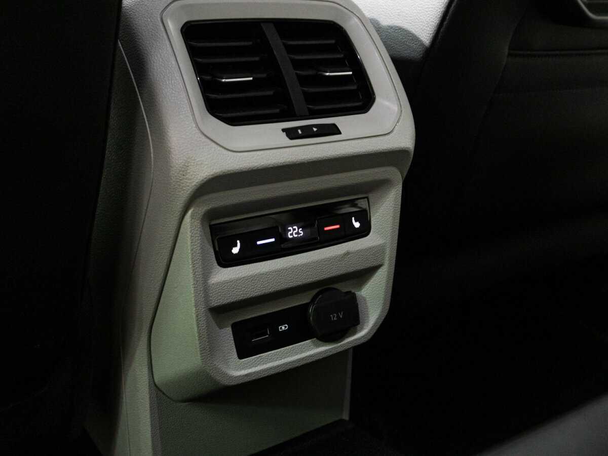 Volkswagen Tiguan, 2018 Фото №18