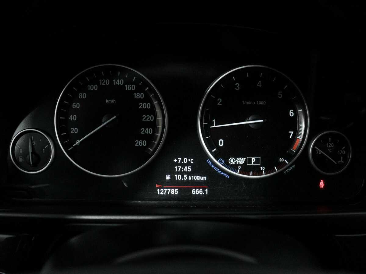 BMW 5 серии 528i xDrive, 2013 Фото №10