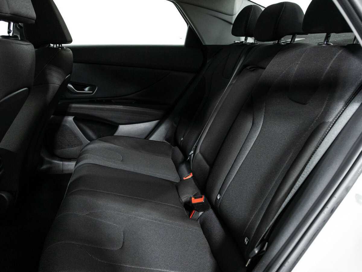 Hyundai Elantra, 2023 Фото №10
