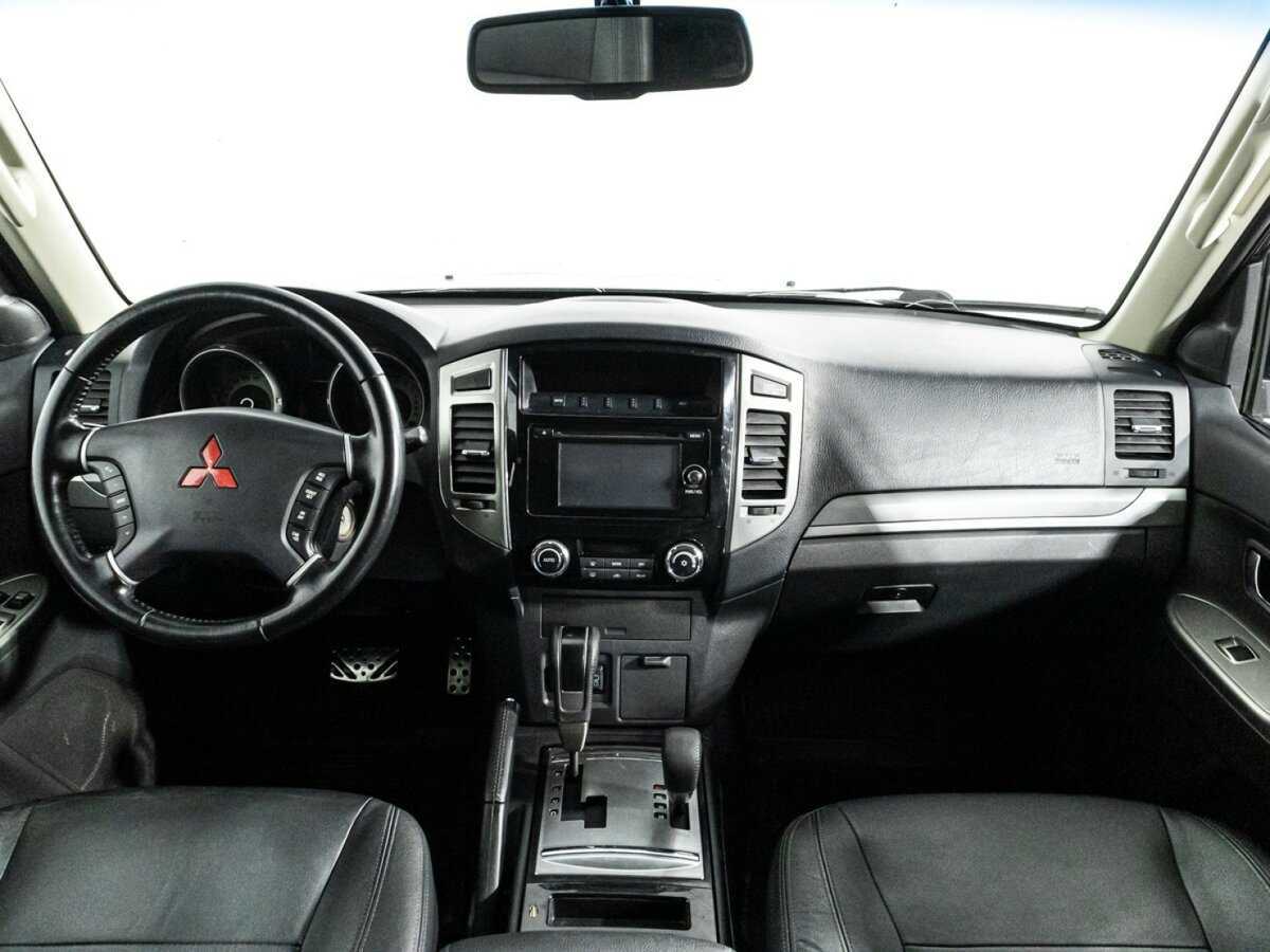 Mitsubishi Pajero, 2015 Фото №11