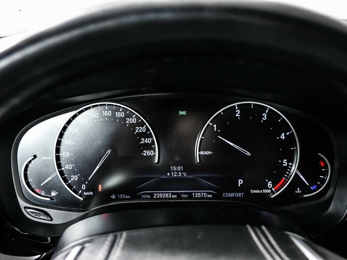 BMW 5 серии 520d xDrive, 2019 Фото №10