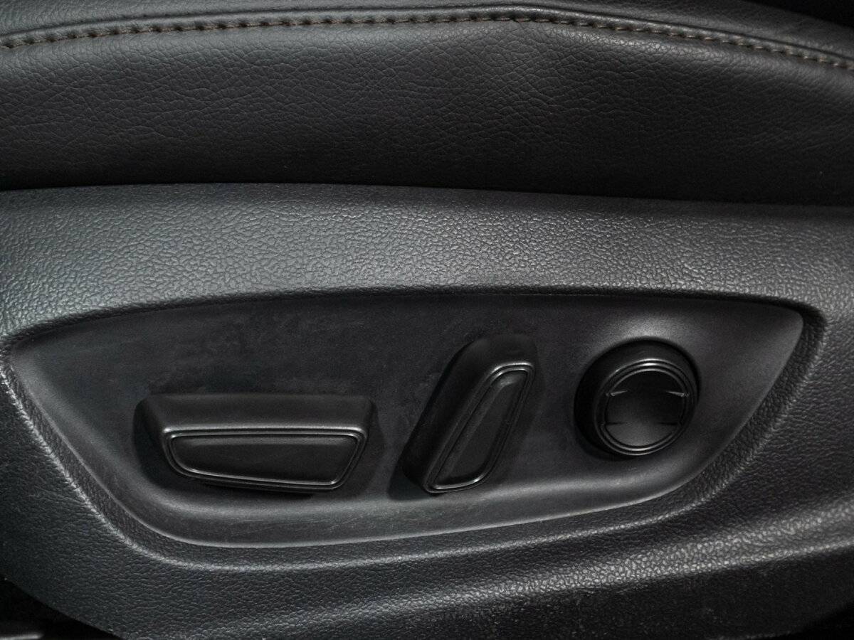 Toyota Camry, 2020 Фото №16