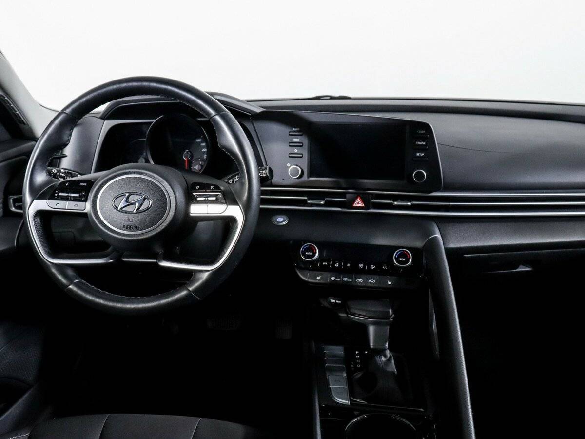 Hyundai Elantra, 2021 Фото №8