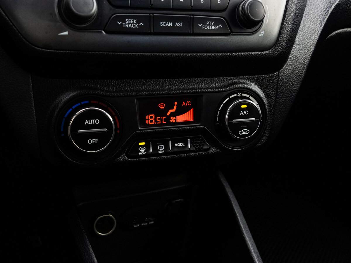 Kia Rio 5-speed, 2012 Фото №12