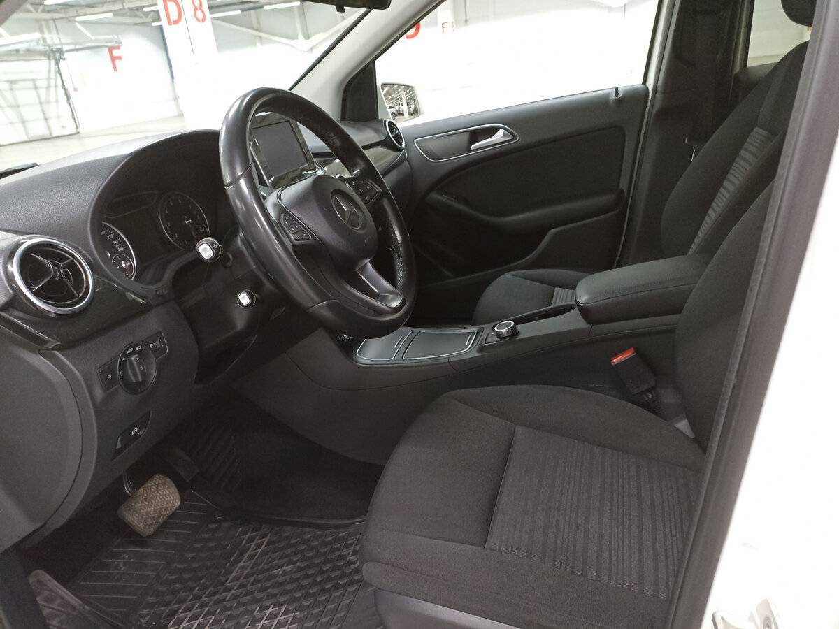 Mercedes-Benz B-Класс 180, 2015 Фото №16