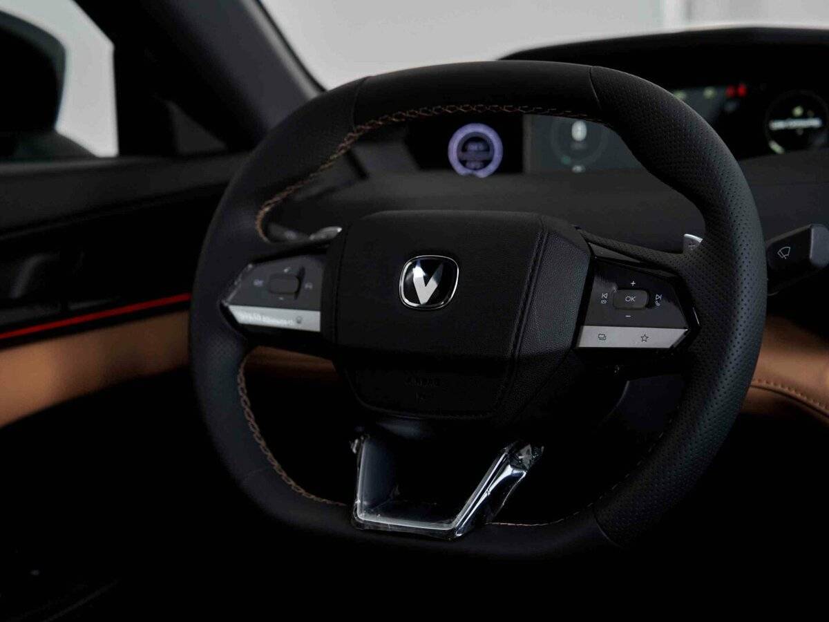 Changan UNI-V, 2024 Фото №13