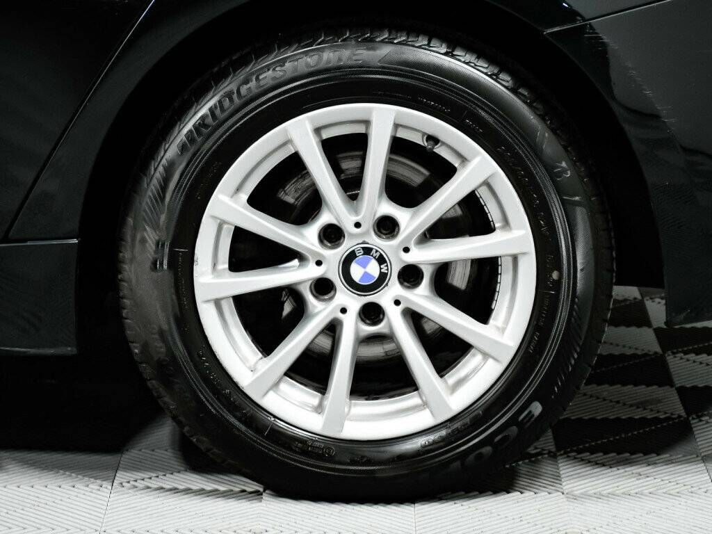 BMW 3 серии 316i, 2015 Фото №12