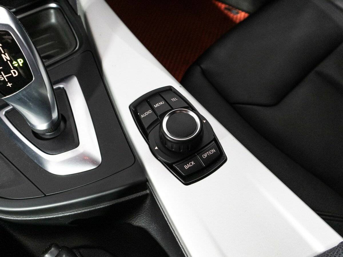 BMW 3 серии 320i, 2012 Фото №18