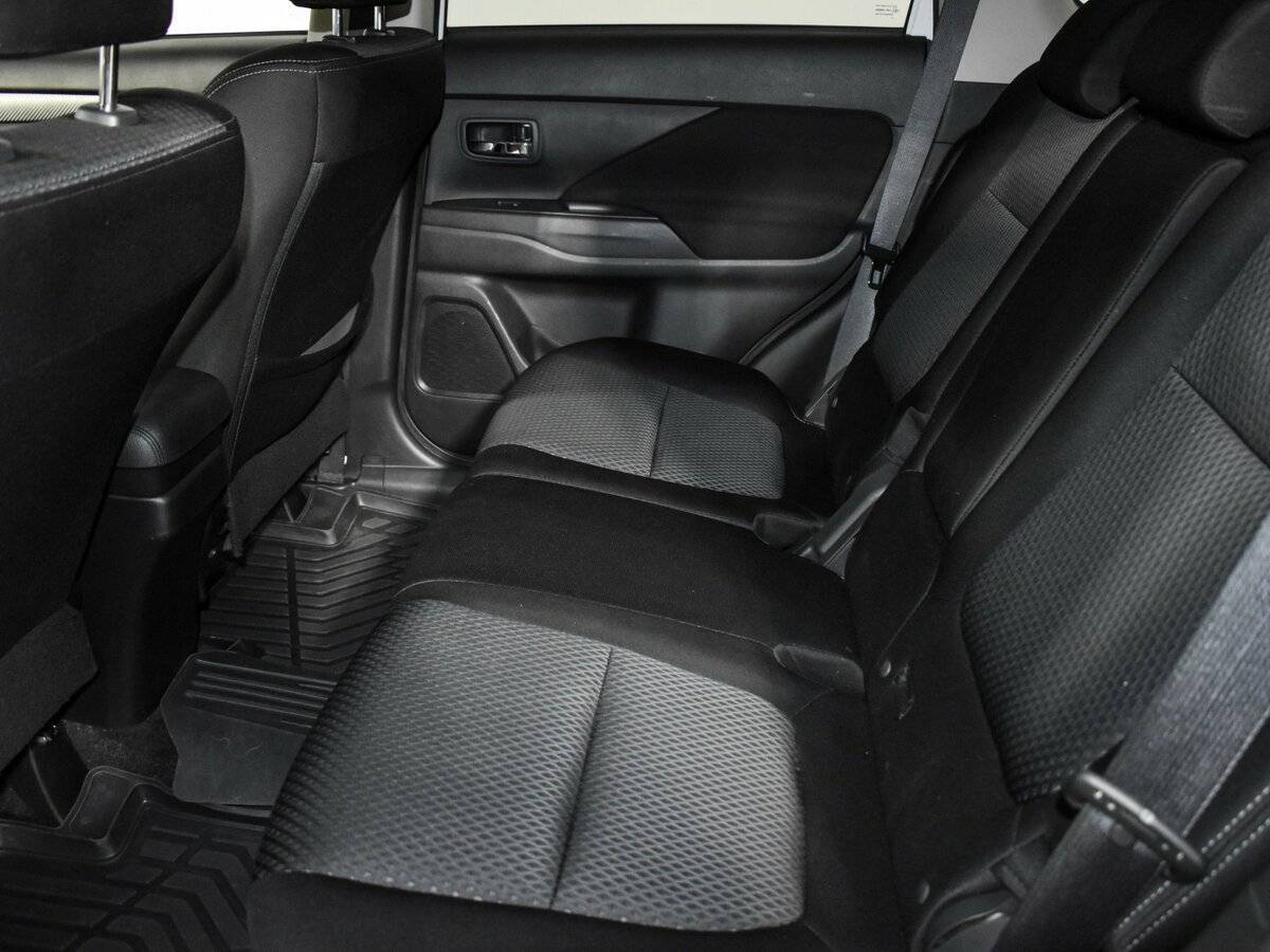 Mitsubishi Outlander, 2018 Фото №14