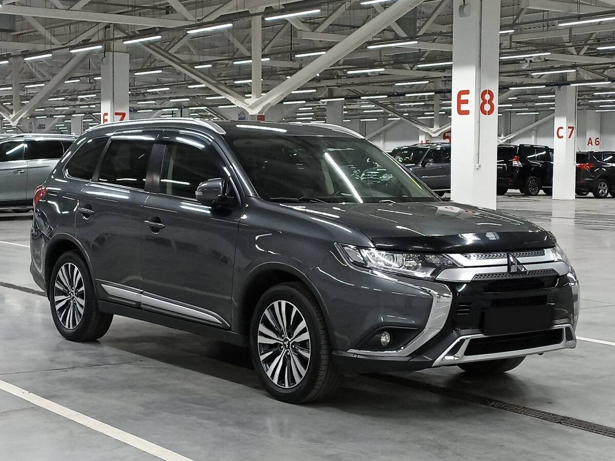 Mitsubishi Outlander, 2020 - 114 252 км. | Фото №3