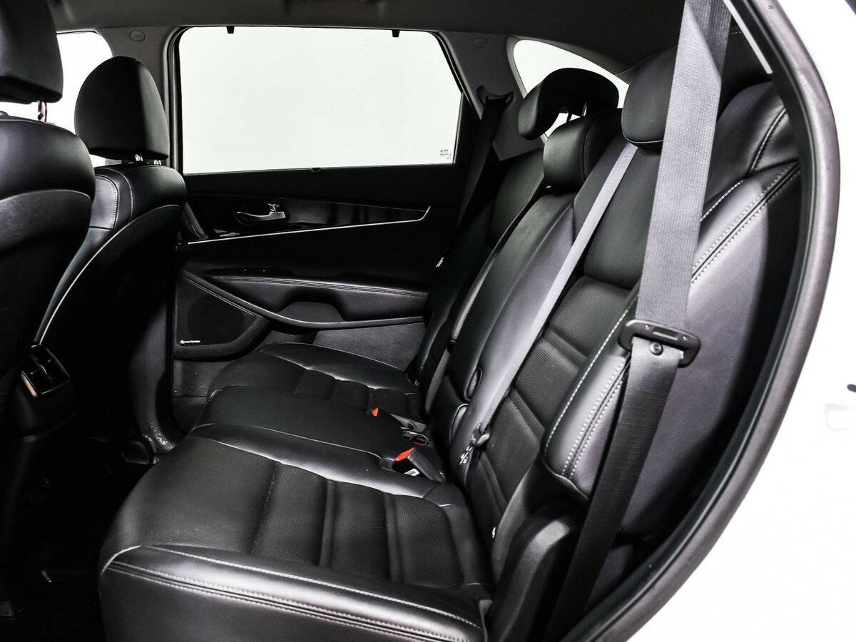 Kia Sorento, 2018 Фото №12