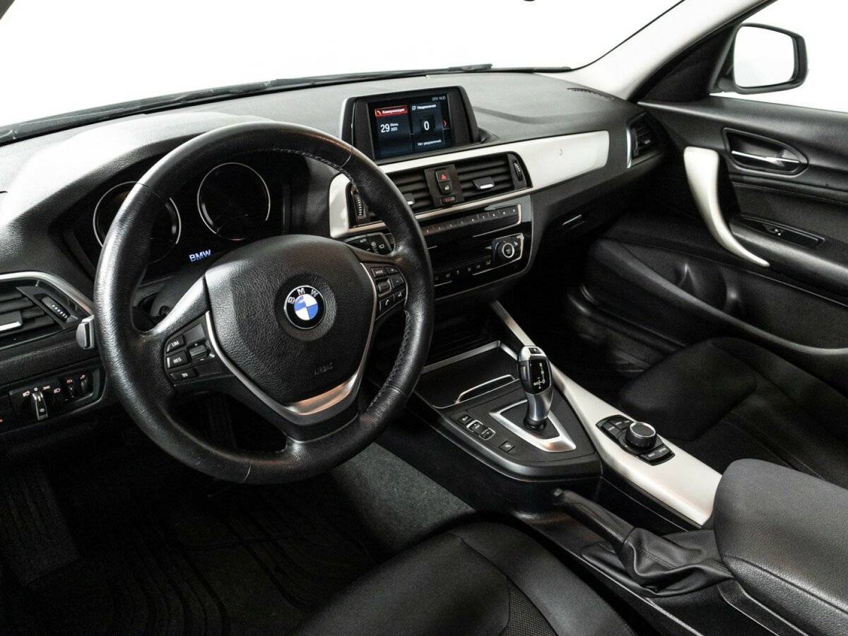 BMW 1 серии 118i, 2018 Фото №11