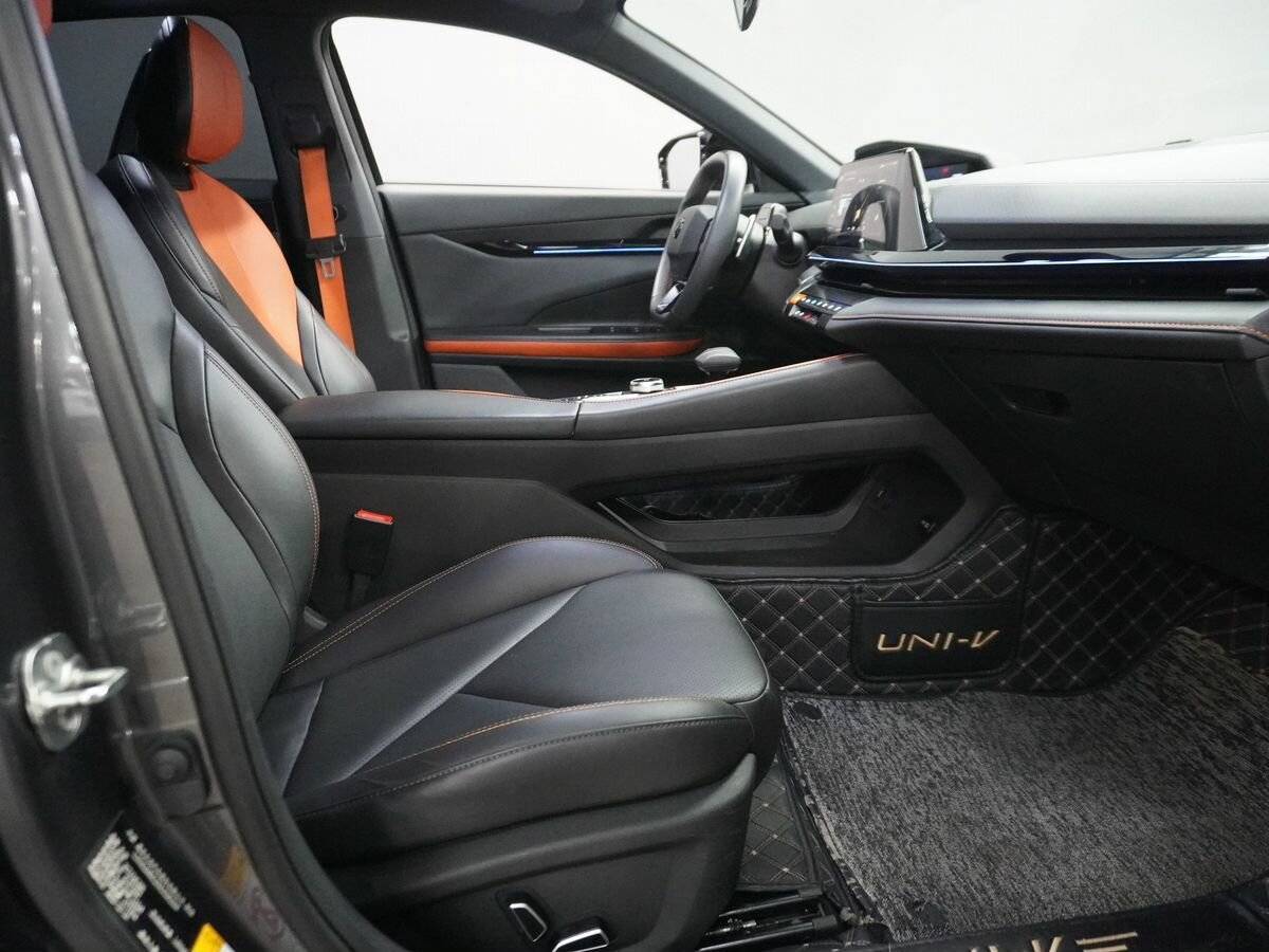 Changan UNI-V, 2022 Фото №12