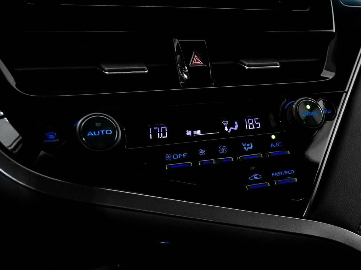 Toyota Camry, 2021 Фото №16