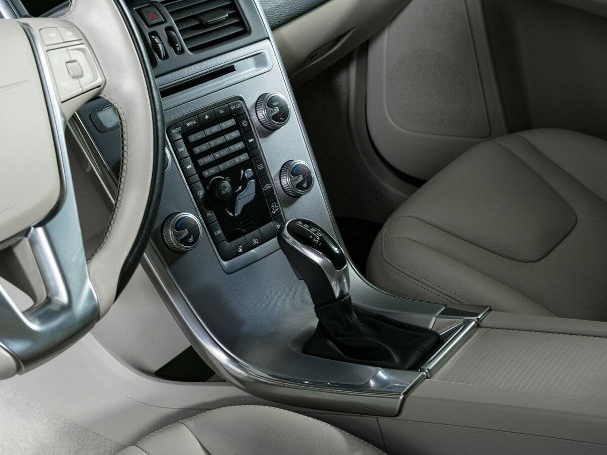 Volvo XC60, 2016 Фото №17