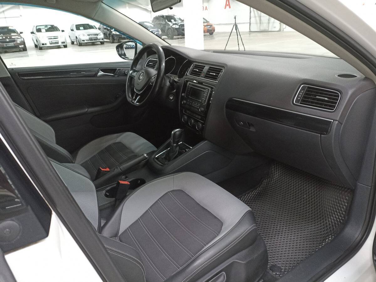 Volkswagen Jetta, 2015 Фото №11