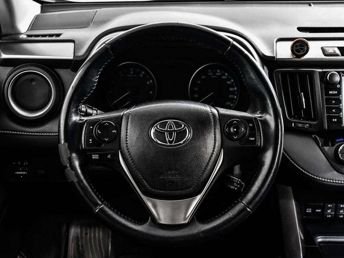 Toyota RAV4, 2017 Фото №12