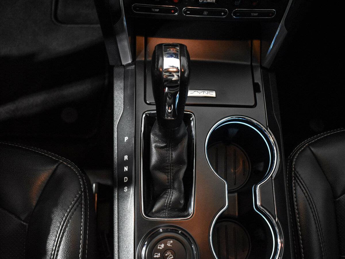 Ford Explorer, 2016 Фото №9
