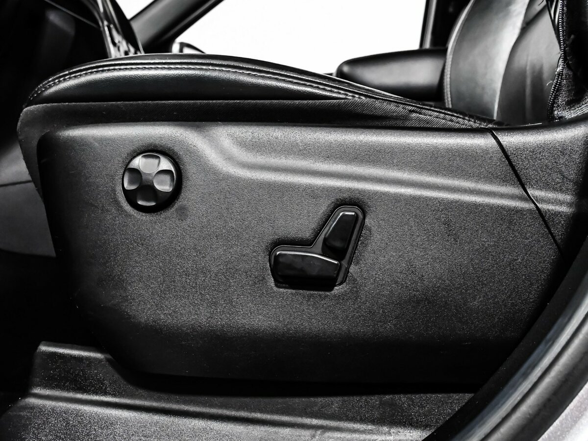 Jeep Grand Cherokee IV (WK2) Рестайлинг, 2013 Фото №16