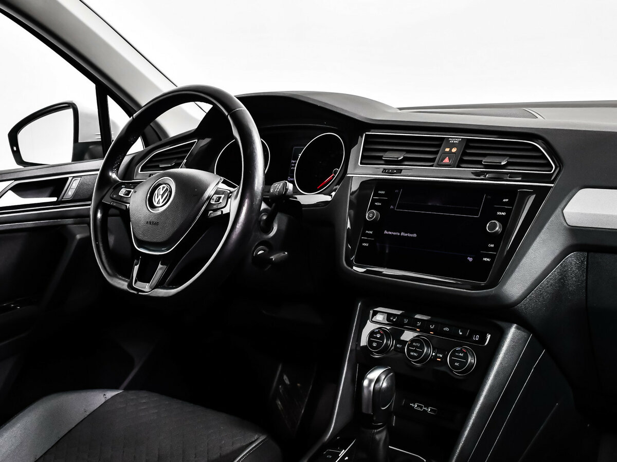 Volkswagen Tiguan II, 2020 Фото №8