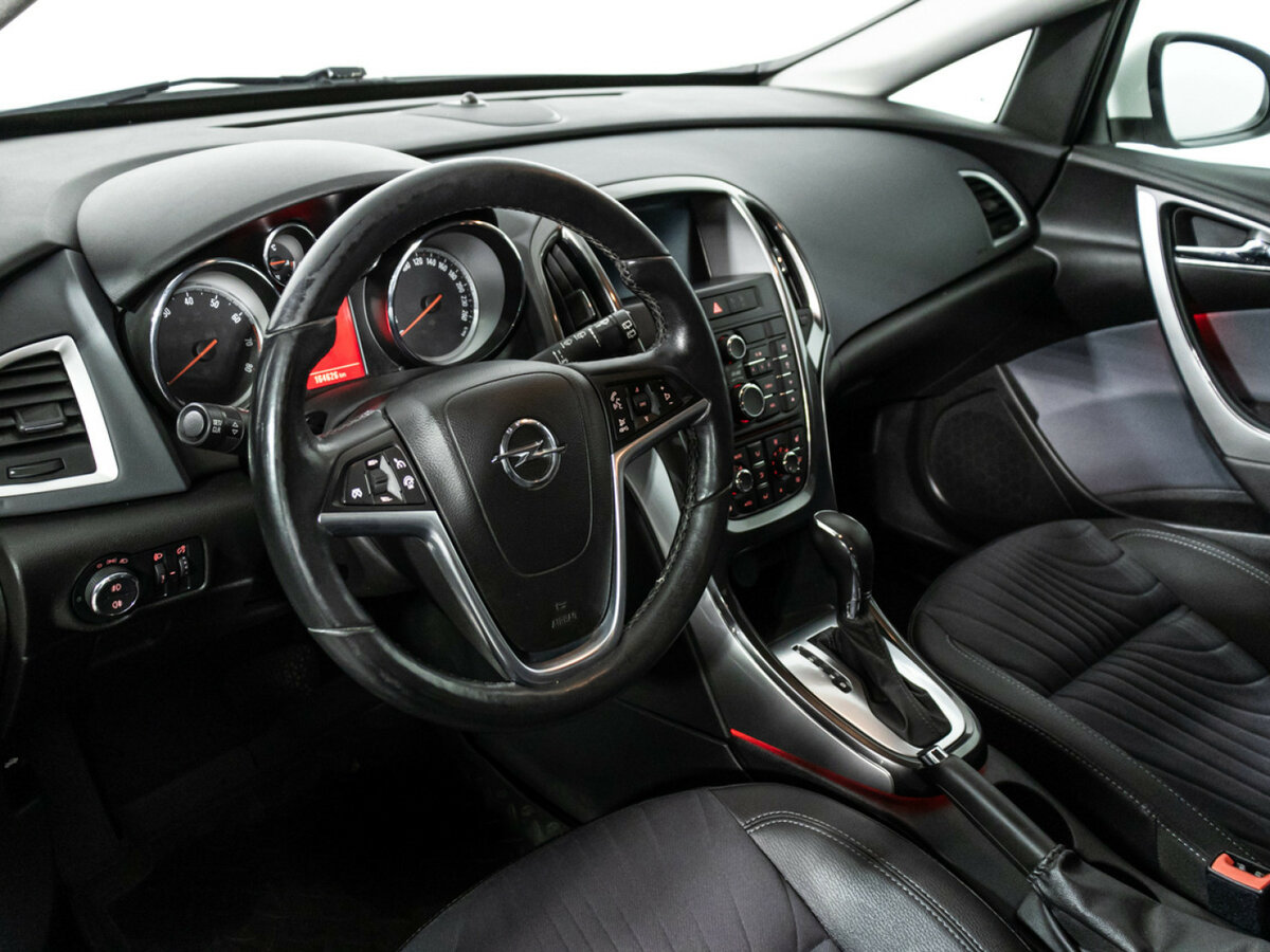 Opel Astra J Рестайлинг, 2014 Фото №11