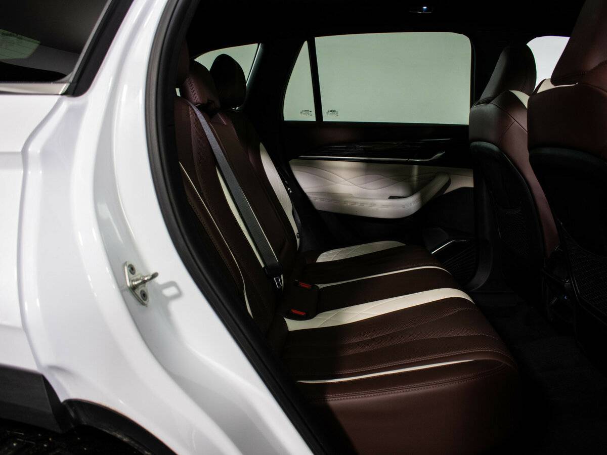 Geely Monjaro I, 2023 Фото №10