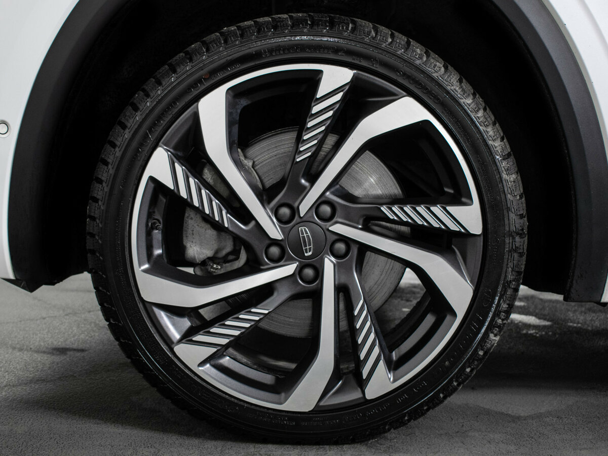 Geely Monjaro I, 2023 Фото №21