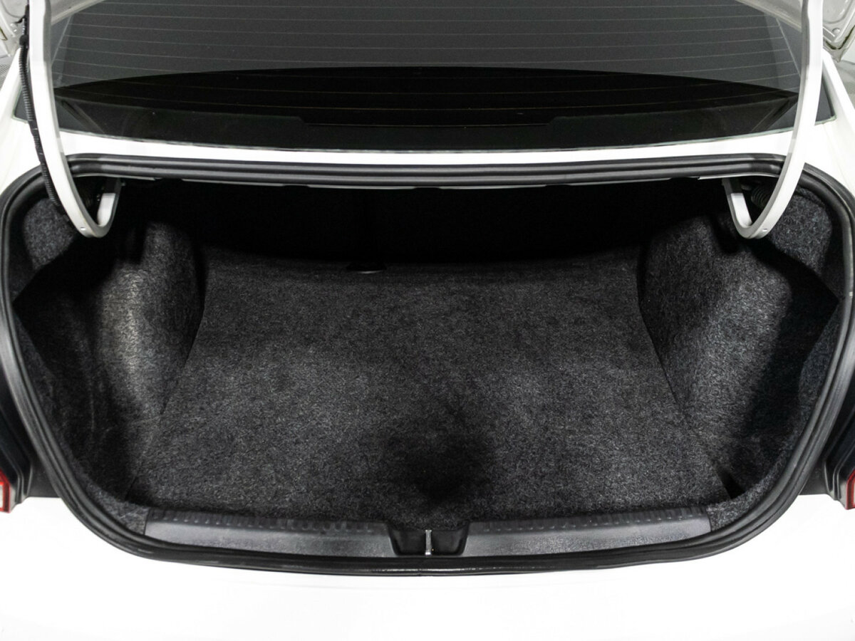 Volkswagen Polo V, 2013 Фото №16