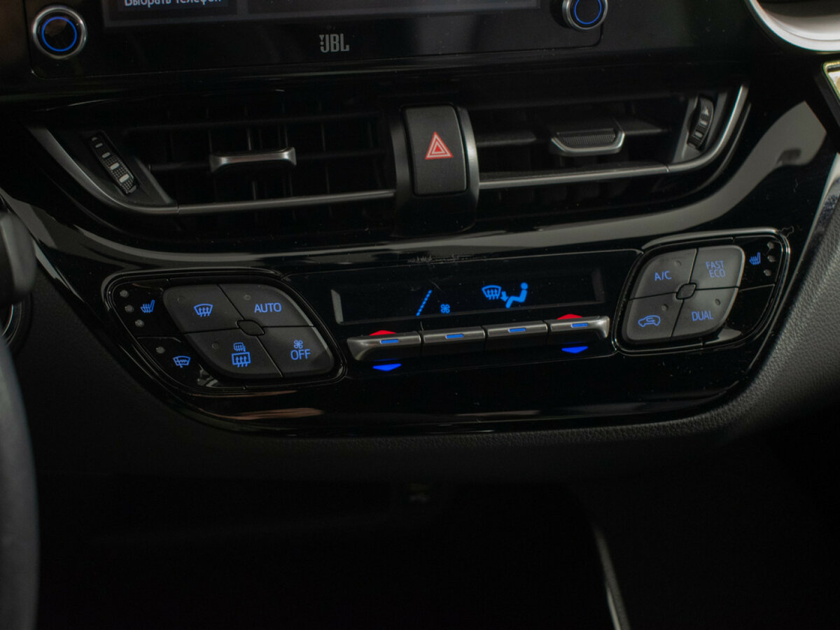 Toyota C-HR I Рестайлинг, 2020 Фото №15