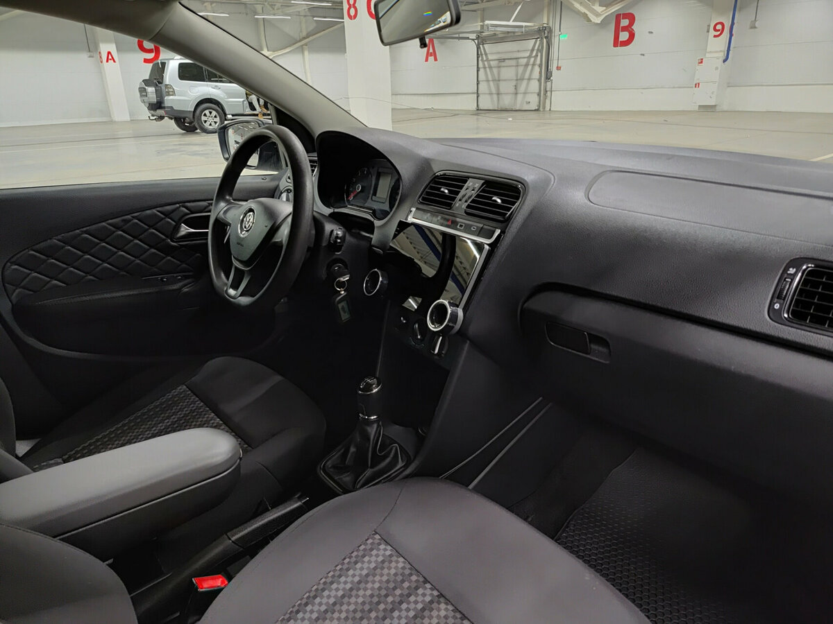 Volkswagen Polo V Рестайлинг, 2017 Фото №11