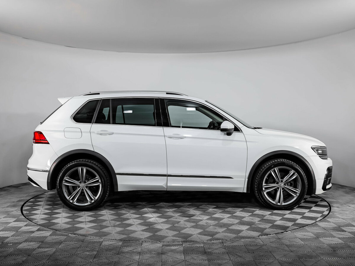 Volkswagen Tiguan II, 2019 - 92 843 км. | Фото №4