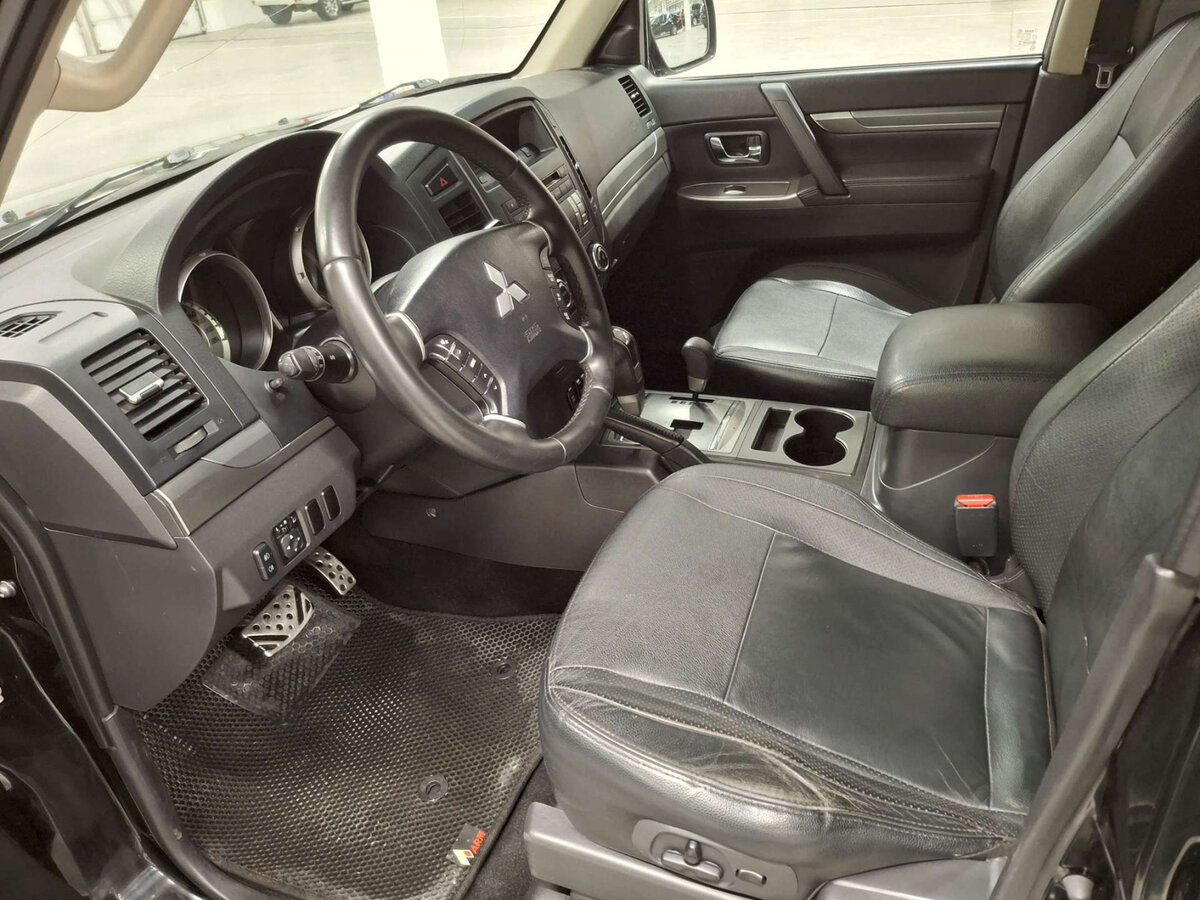 Mitsubishi Pajero IV Рестайлинг 1, 2012 Фото №16