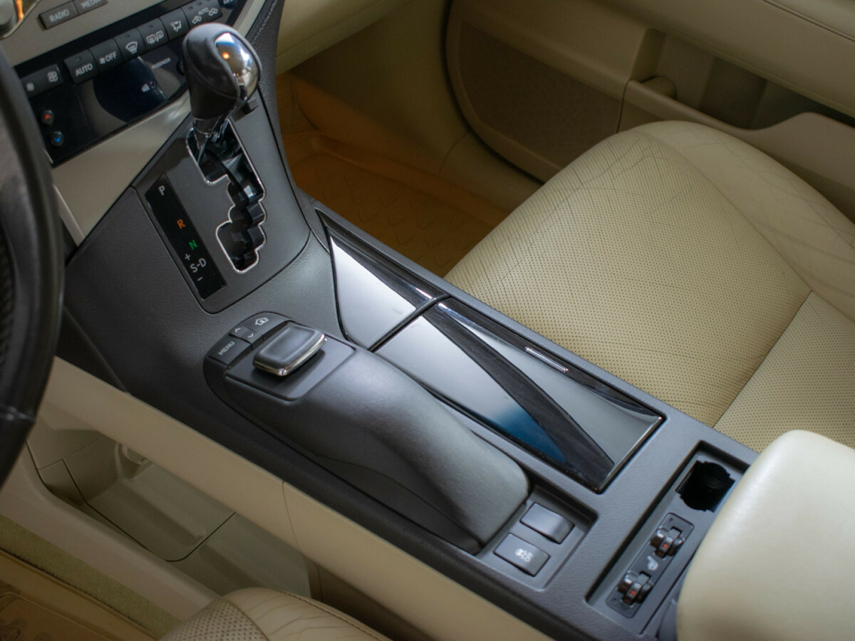 Lexus RX 270 III Рестайлинг, 2015 Фото №14